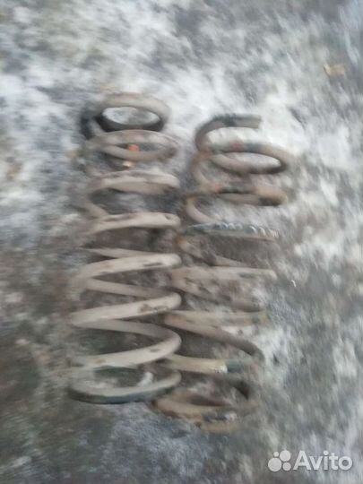 Задние пружины Ауди 100 с3 44