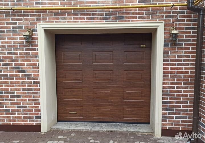 Секционные ворота с калиткой монт-ж до 48 час