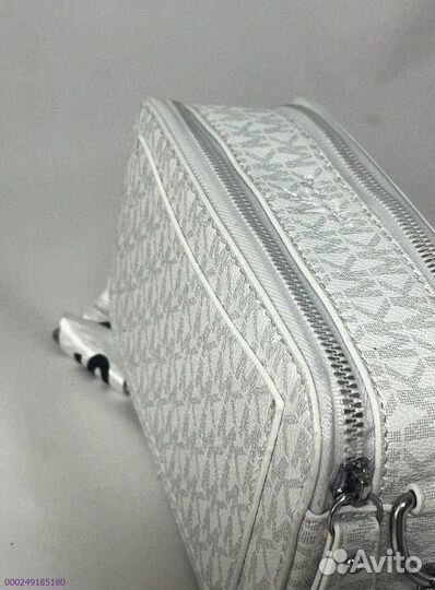 Michael Kors: идеальный аксессуар через плечо