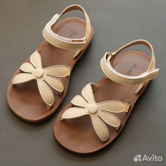 Сандалии для девочки