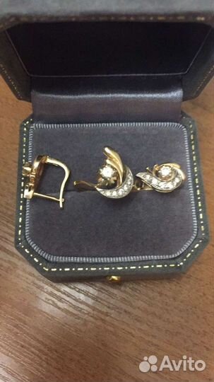 Золотой комплект с бриллиантами 585 проба