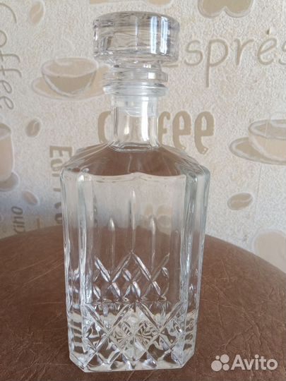 Графин стеклянный 0,5 литра