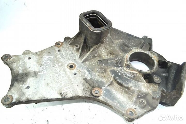 Корпус насоса/помпы охлаждающей жидкости renault t