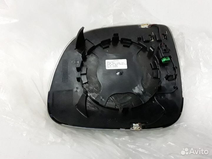 Стекло зеркала правое Audi Q7 4L0 857 536 C