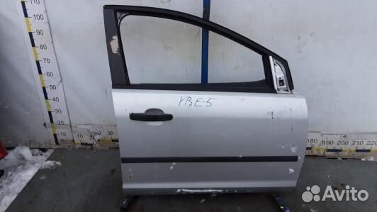 Дверь передняя правая ford focus 2 (YBE05E201)