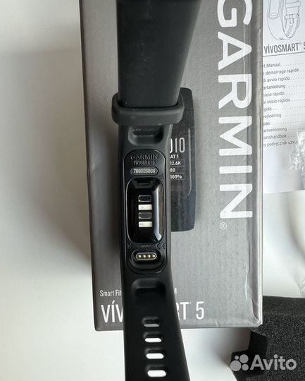 Фитнес браслет Garmin Vivosmart 5