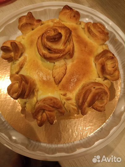 Курник и пасхальные куличи