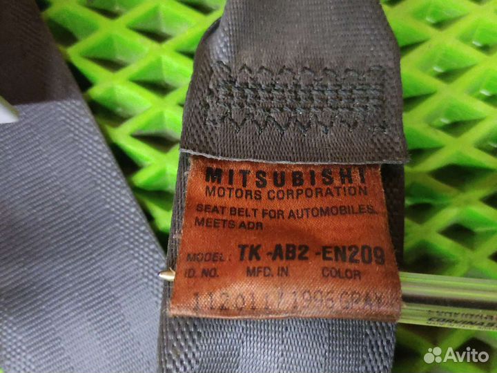 Ремень безопасности правый mitsubishi galant 8 EA2