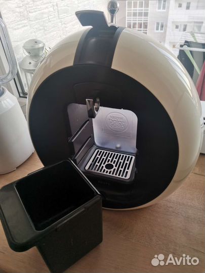 Кофеварка капсульная Nescafe Dolche Gusto