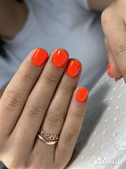 Маникюр с укреплением и покрытием