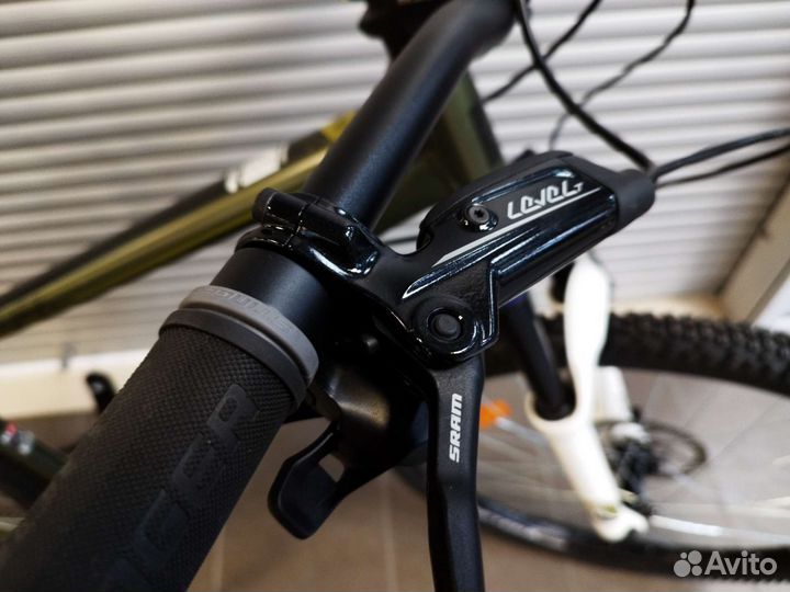 Велосипед горный Stinger Python pro 27.5