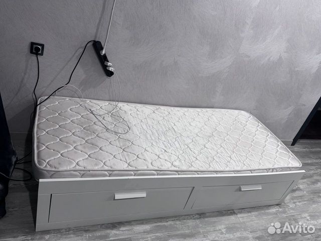 Кровать односпальная IKEA с матрасом бу