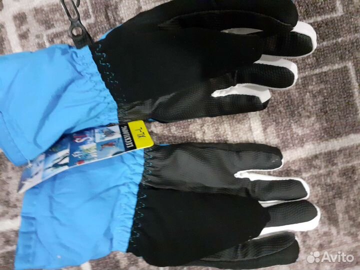 Зимние перчатки