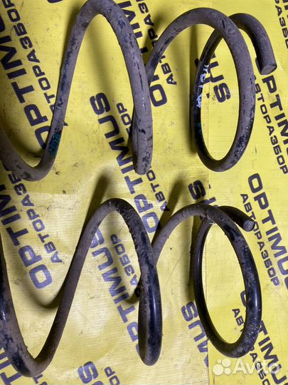 Пружины передние Toyota Voxy