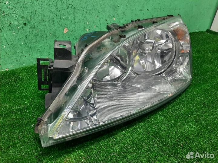 Фара левая Ford Mondeo 3 2002