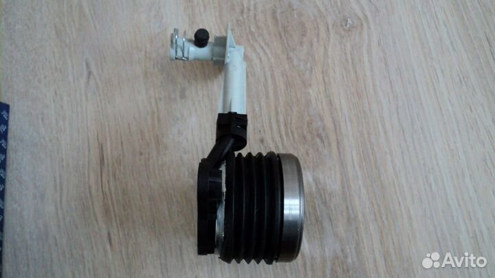 Рабочий цилиндр сцепления. на Renault