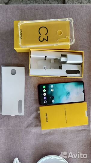 realme C3, 3/64 ГБ