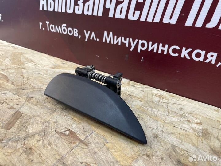 Ручка двери внешняя правая Renault Logan