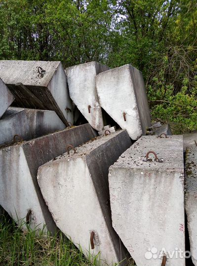 Бетонные блоки