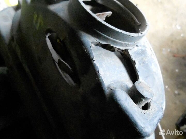 Туманка передняя правая Geely Otaka 2006