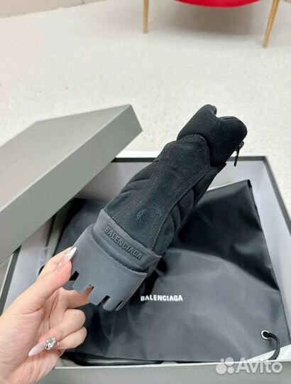 Balenciagastrike boots