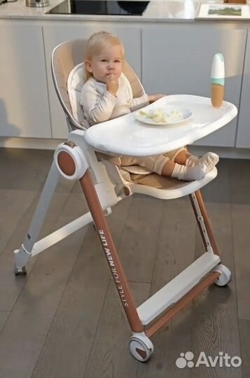 Стульчик для кормления шезлонг с чехлом Happy baby