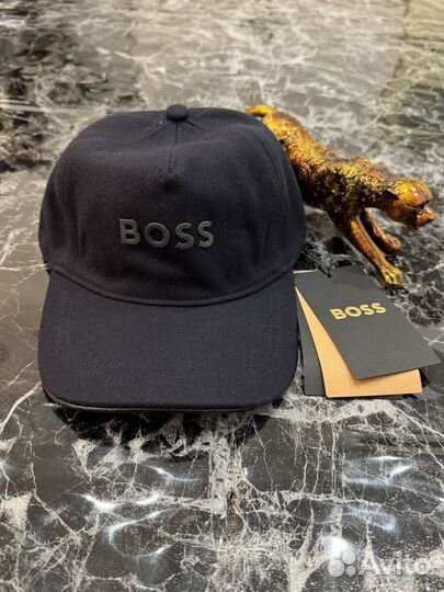 Бейсболка мужская Boss