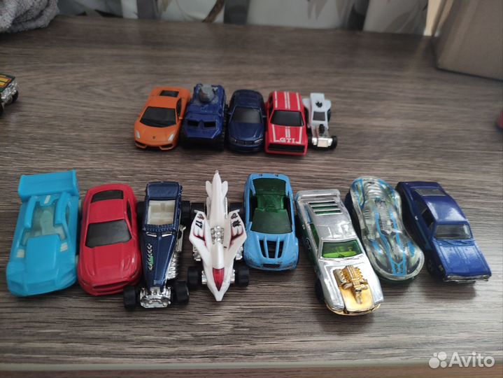 Hot wheels машинки