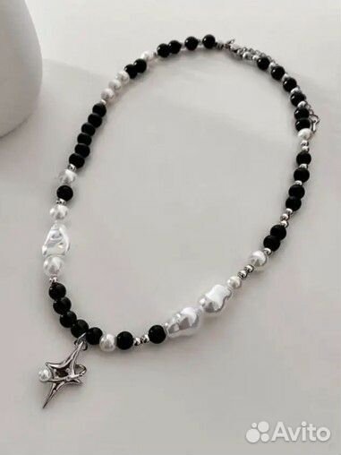 Украшения на шею, кулоны, бусы