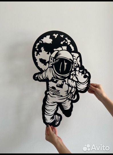 Панно из дерева