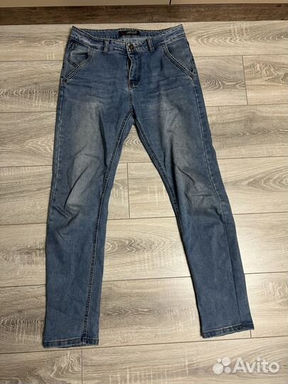 Кофта и джинсы