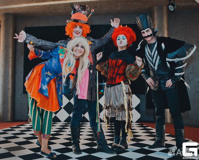 Алиса в стране чудес, костюмы напрокат