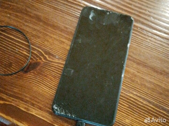 Samsung Galaxy A10, 2/32 ГБ