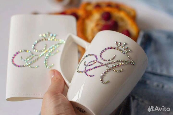 Кружка и обложка на документы со стразами