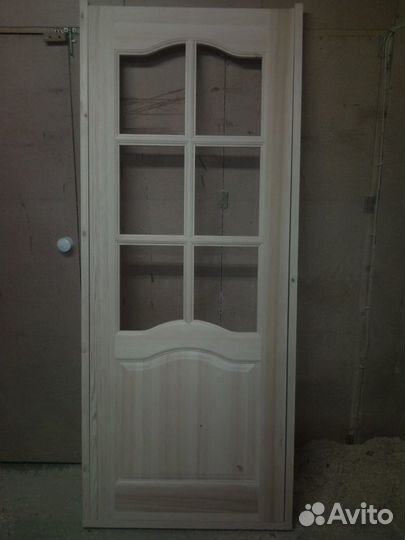 Двери межкомнатные и банные из массива