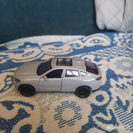 BMW X4 G02 (1:43)