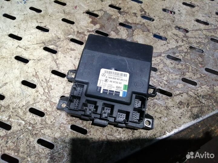 Блок управления дверью Mercedes ML W164 GL X164