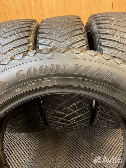 Goodyear UltraGrip Ice Arctic SUV 225/55 R18