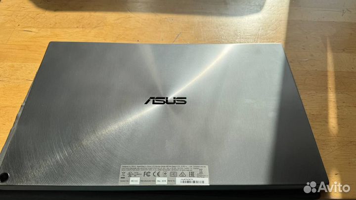 Портативный монитор asus ZenScreen MB16AC