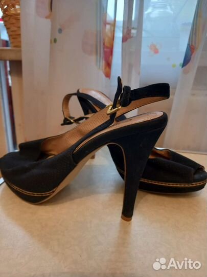 Босоножки женские 37 размер