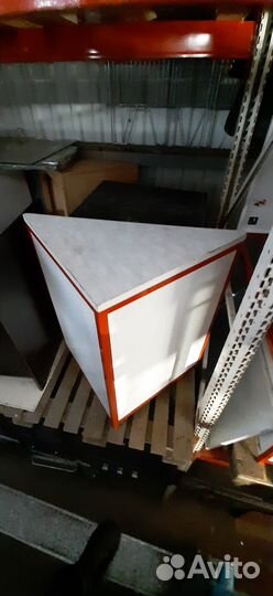 Прилавок сталь лдсп бело красный 60/60/90 угол