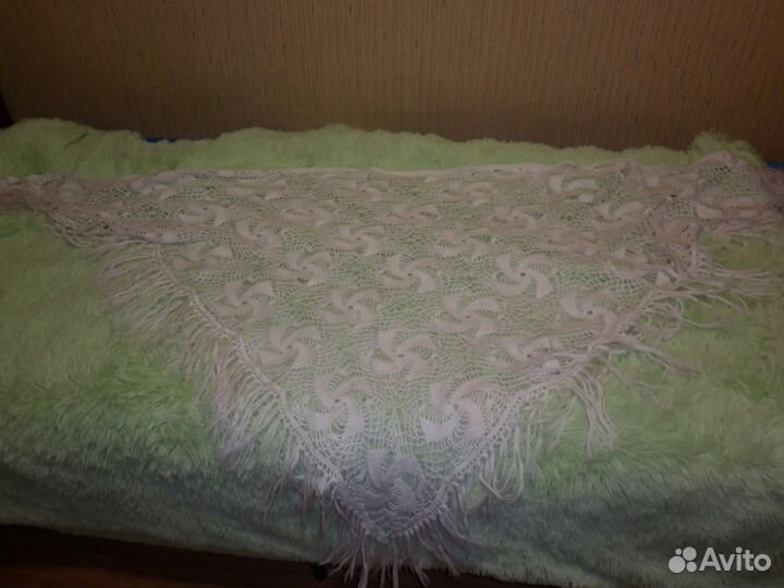 Платок вязаный