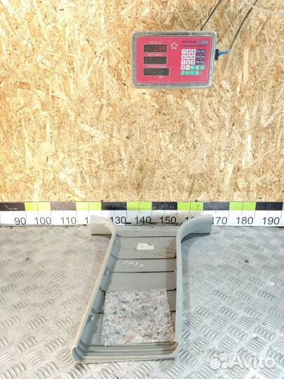 Обшивка стойки левая Audi A6 c6 C6