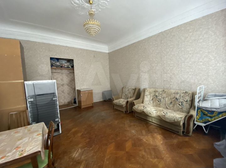 Комната 26 м² в 5-к., 1/7 эт.