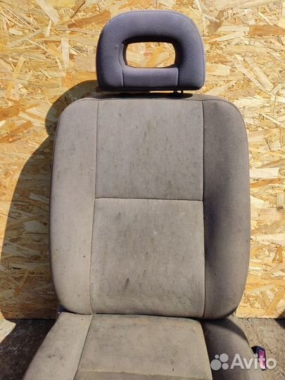 Сиденье переднее правое Ford Focus 2005-2008