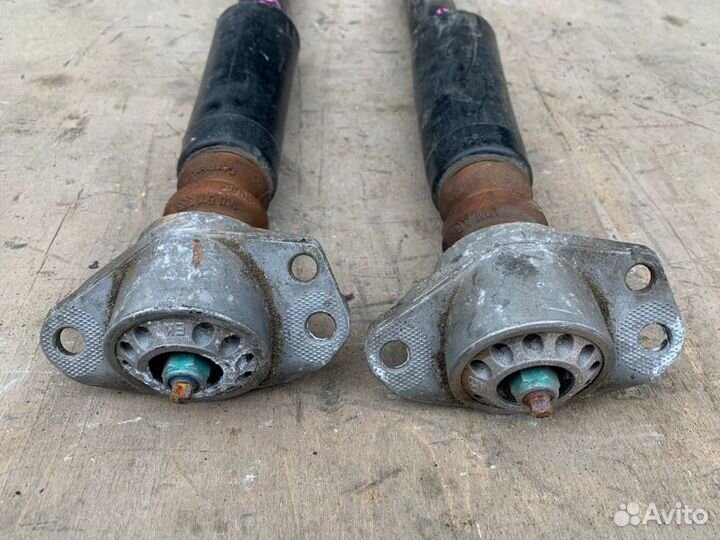 Амортизатор задний Audi A1 8X 1.4 CAX