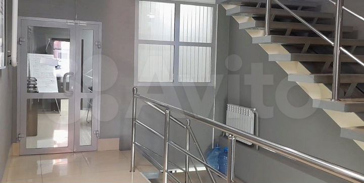 Нежилое помещение, 553.1 м² + зу + Имущество