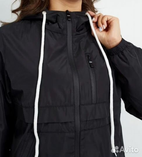 Ветровка женская