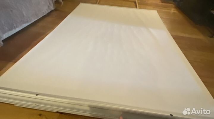 Экран для проектора рулонный