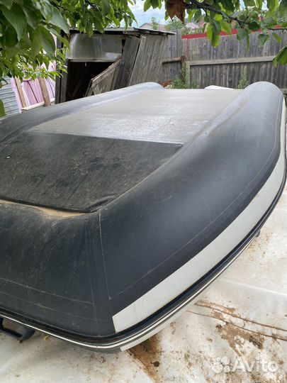 Моторная лодка с мотором